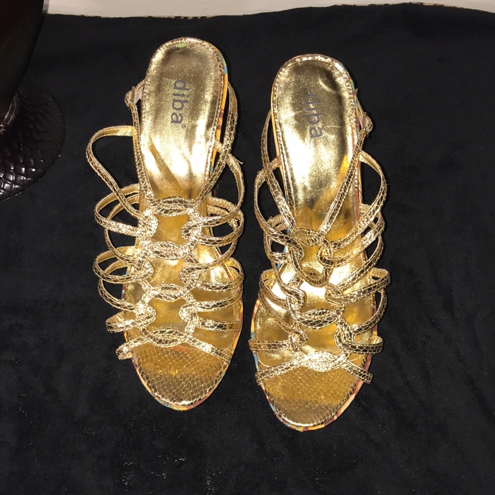 Gold Platform Safari wedge size 11